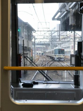 JR西 関西線221系