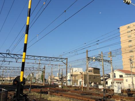 月が出た出た 月が出た出た