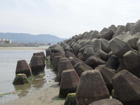 テトラポッドの防波堤