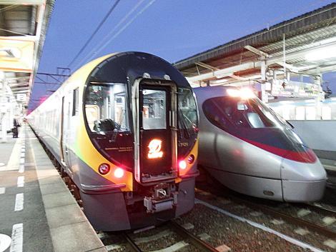 JR四国8000系と8600系