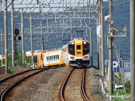 近鉄ビスタカー+22600系