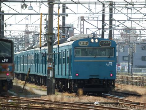 JR西阪和線103系HK605編成