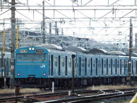 JR西阪和線103系HK605編成