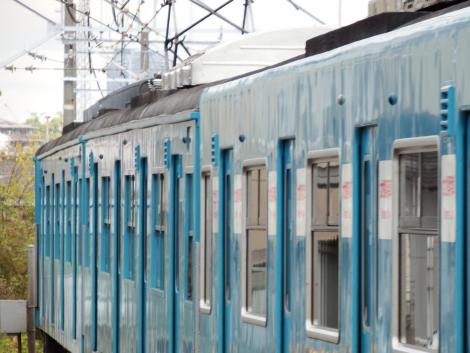 JR西阪和線103系HK605編成