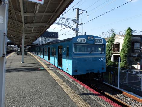 JR西阪和線103系HK606編成