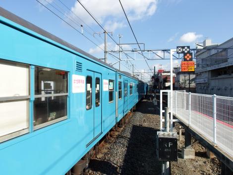 JR西阪和線103系HK606編成