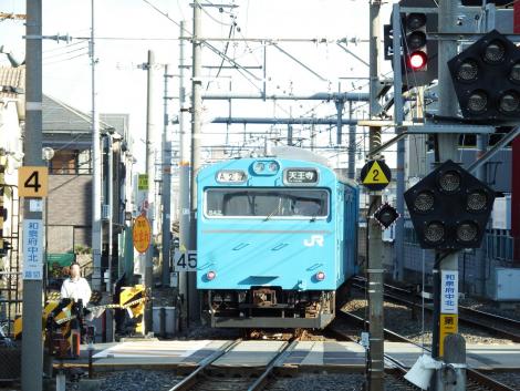 JR西阪和線103系HK606編成