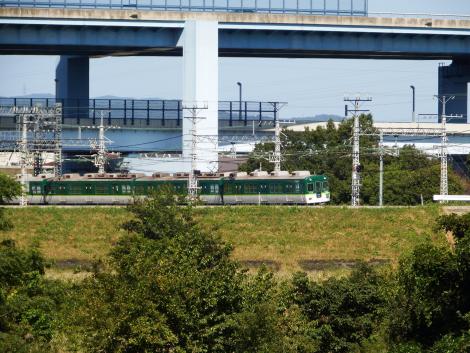 木津川橋梁と淀川橋梁の間の築堤