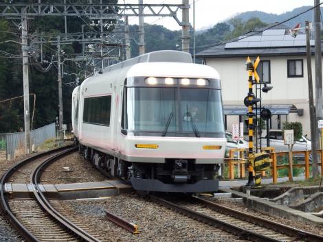 近鉄さくらライナー