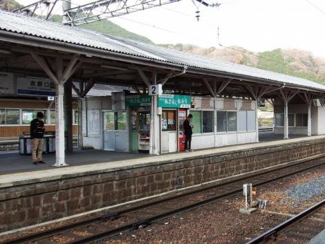 JR西/近鉄吉野口駅