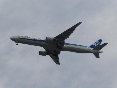 ANA ボーイング777-300