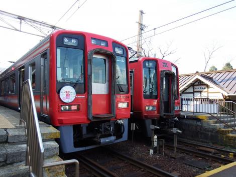 南海2300系と2000系真田赤備え