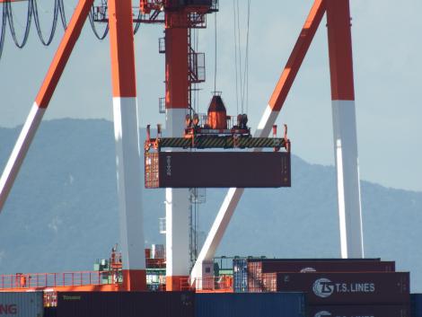 ガントリークレーン