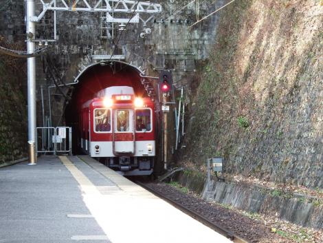 近鉄大和上市駅