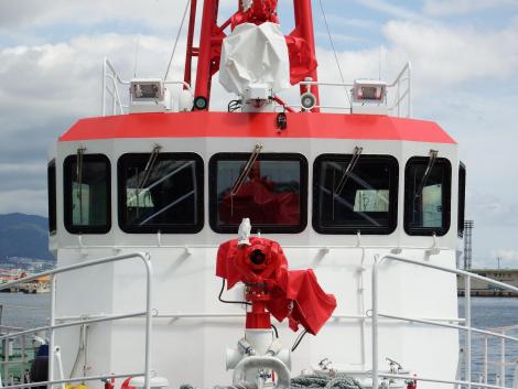 消防艇たかとり