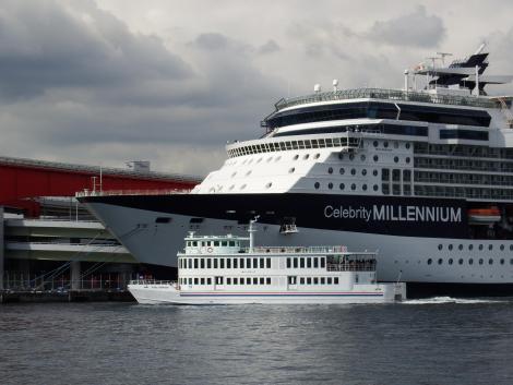 神戸港観光周遊船Royal Princess