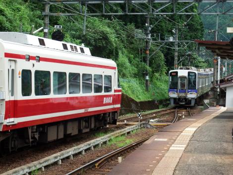 南海高野線上古沢駅
