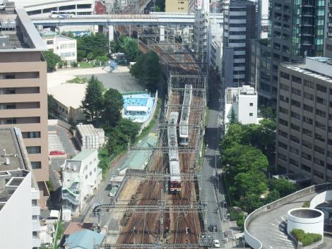 近鉄さくらライナーと6400系