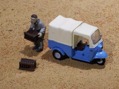 ミゼットと配達のおじさん