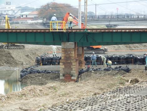 南海男里川橋梁