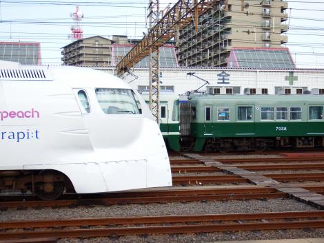 ピーチラピートと7000系