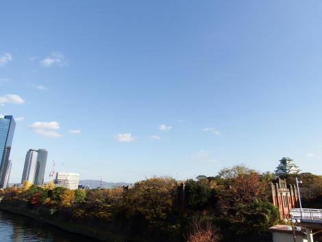 大阪城天守閣とビジネスパーク