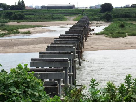 流れ橋
