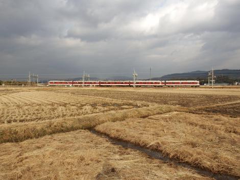 近鉄京都線普通の行き違い