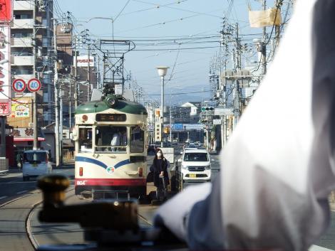 とさでん600形車内から800形