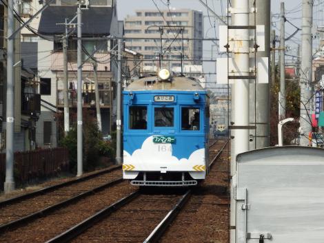 阪堺モ166号とモ164号