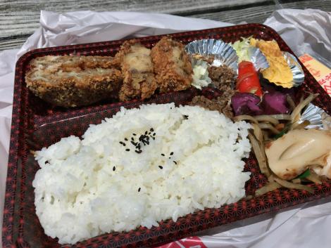 森田屋のコロッケ弁当