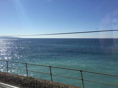 エメラルドグリーンの海