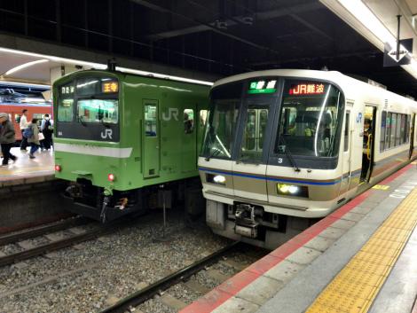 JR西 201系と221系