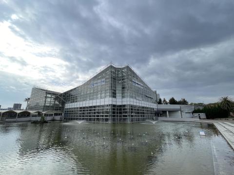 咲くやこの花館