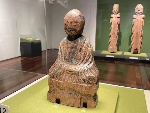 賓頭盧尊者坐像