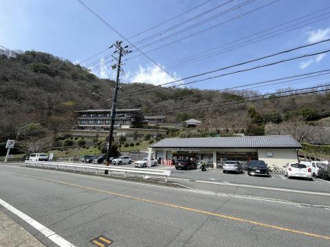 セブンイレブン八瀬駅前店