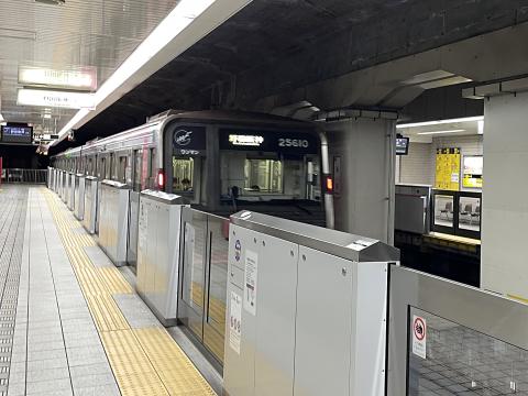 大阪メトロ 千日前線