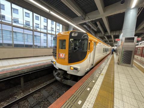 近鉄大阪上本町駅