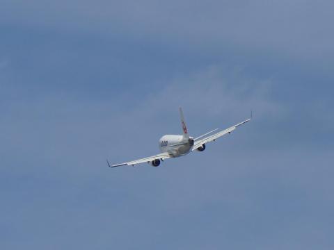 J-AIR E190 JA252J