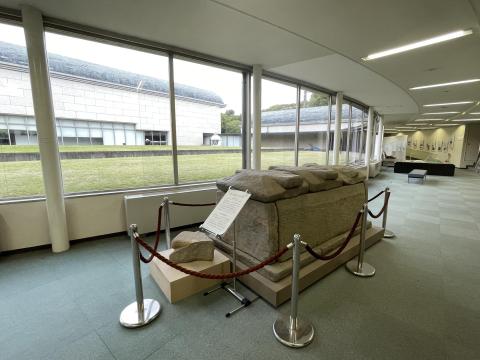 湯山古墳から出土した石棺