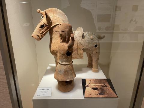 馬と馬曳きの埴輪