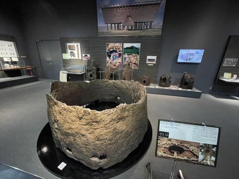 くりぬき井戸枠