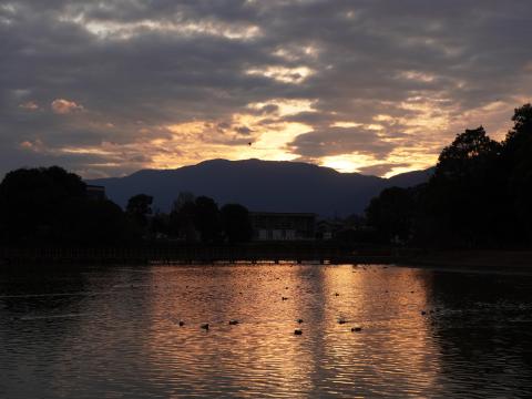 金剛山に沈む夕日
