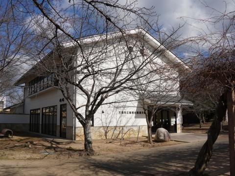 黒塚古墳展示館