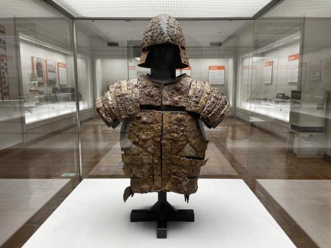 ニゴレ古墳出土の甲冑