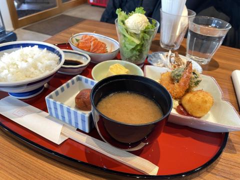 駅中食堂ピクトン