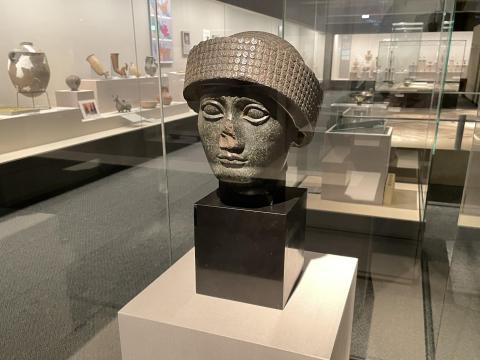 閃緑岩製グデア頭像