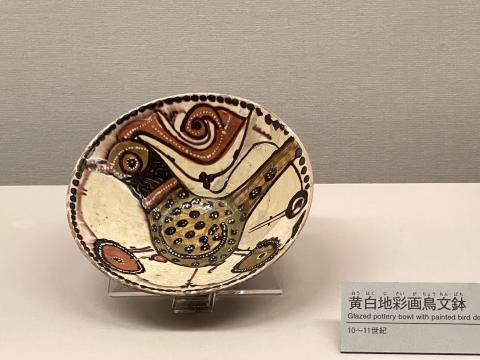 黄白地彩画鳥文鉢