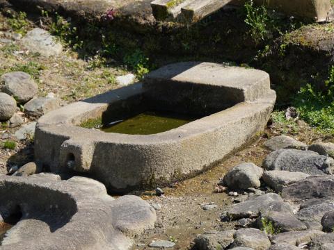 亀形石造物
