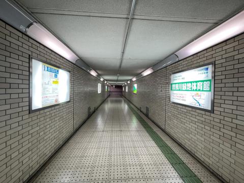 橿原神宮前駅地下道